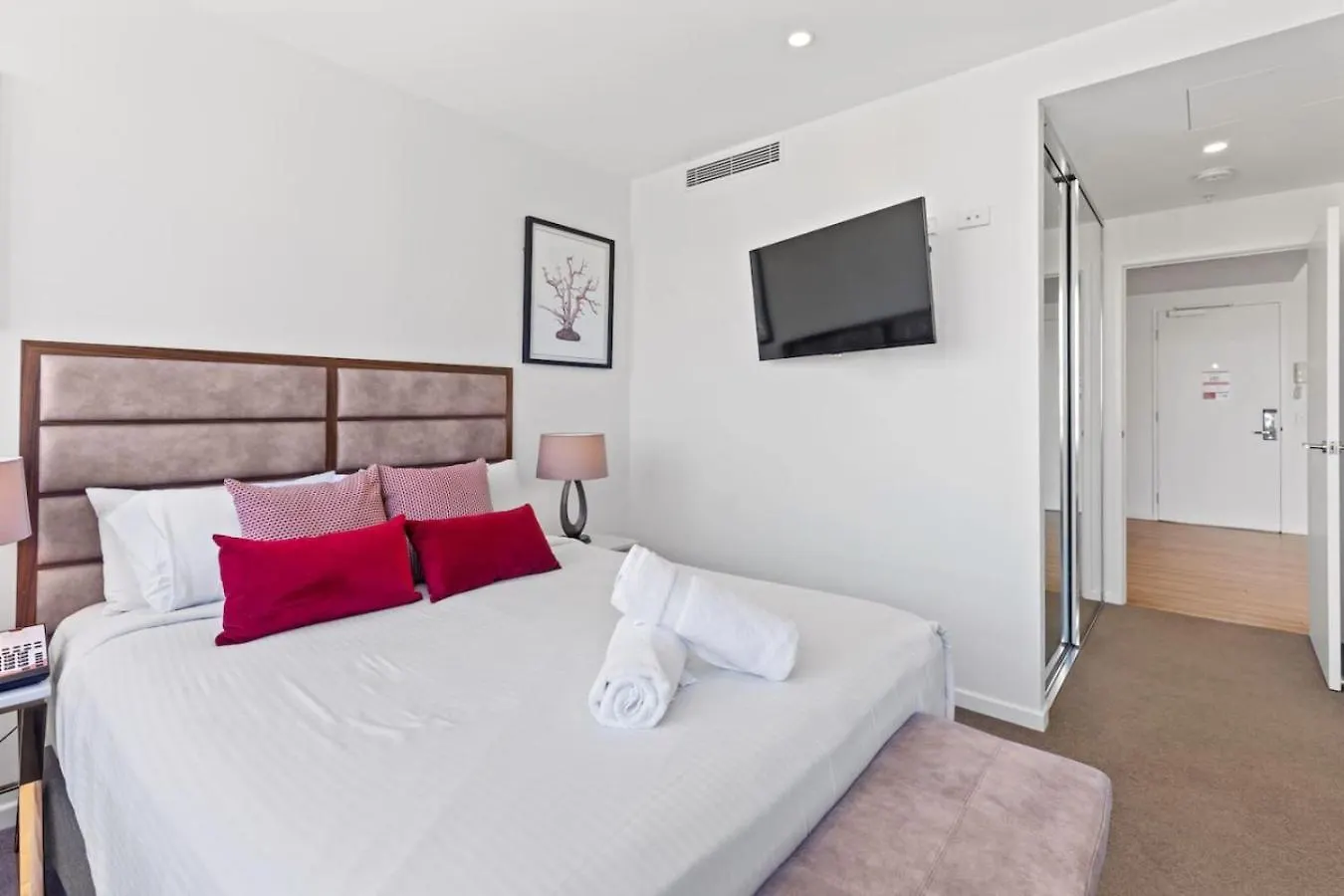 High Level 1 Bedroom Apartment In Paradise Gold Coast 0*,  Australien